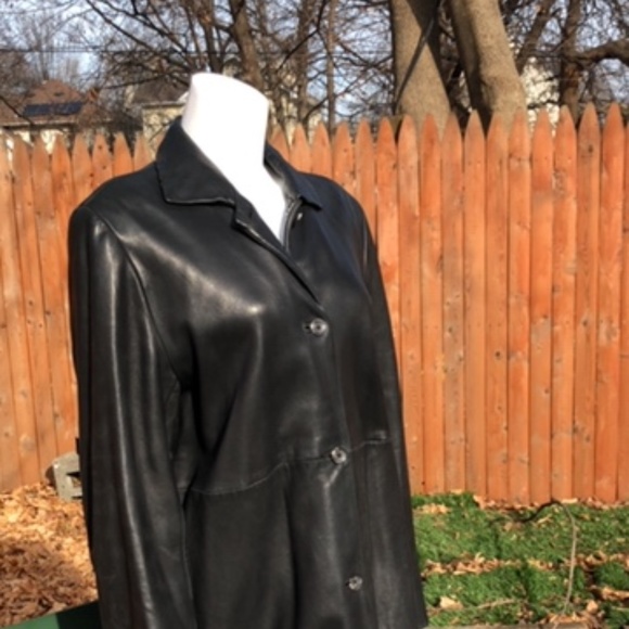 Women's Leather Jacket - Distressed - Picture 2 of 2